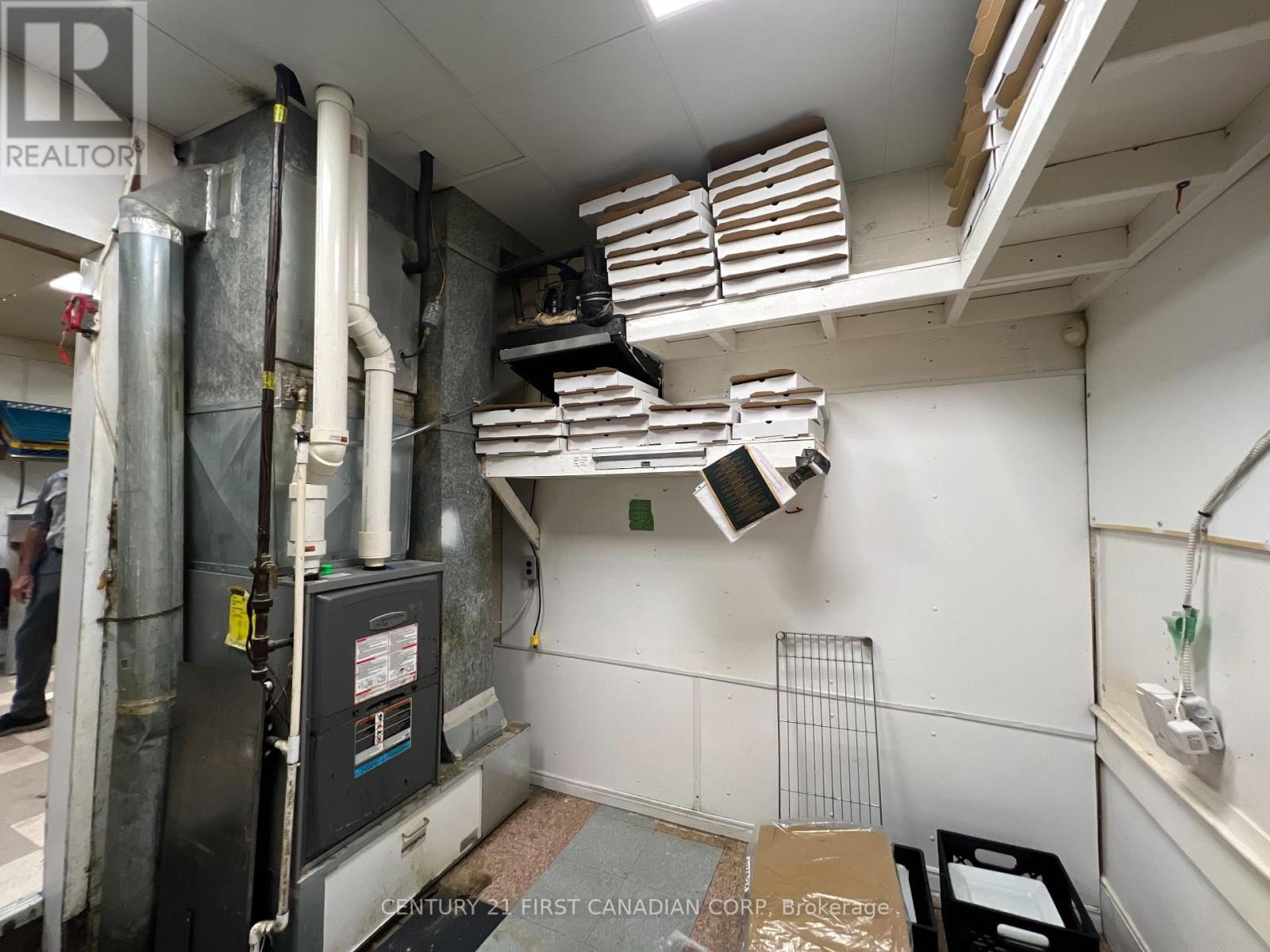 143 Main Street, North Middlesex, Ontario  N0M 1A0 - Photo 21 - X12613358