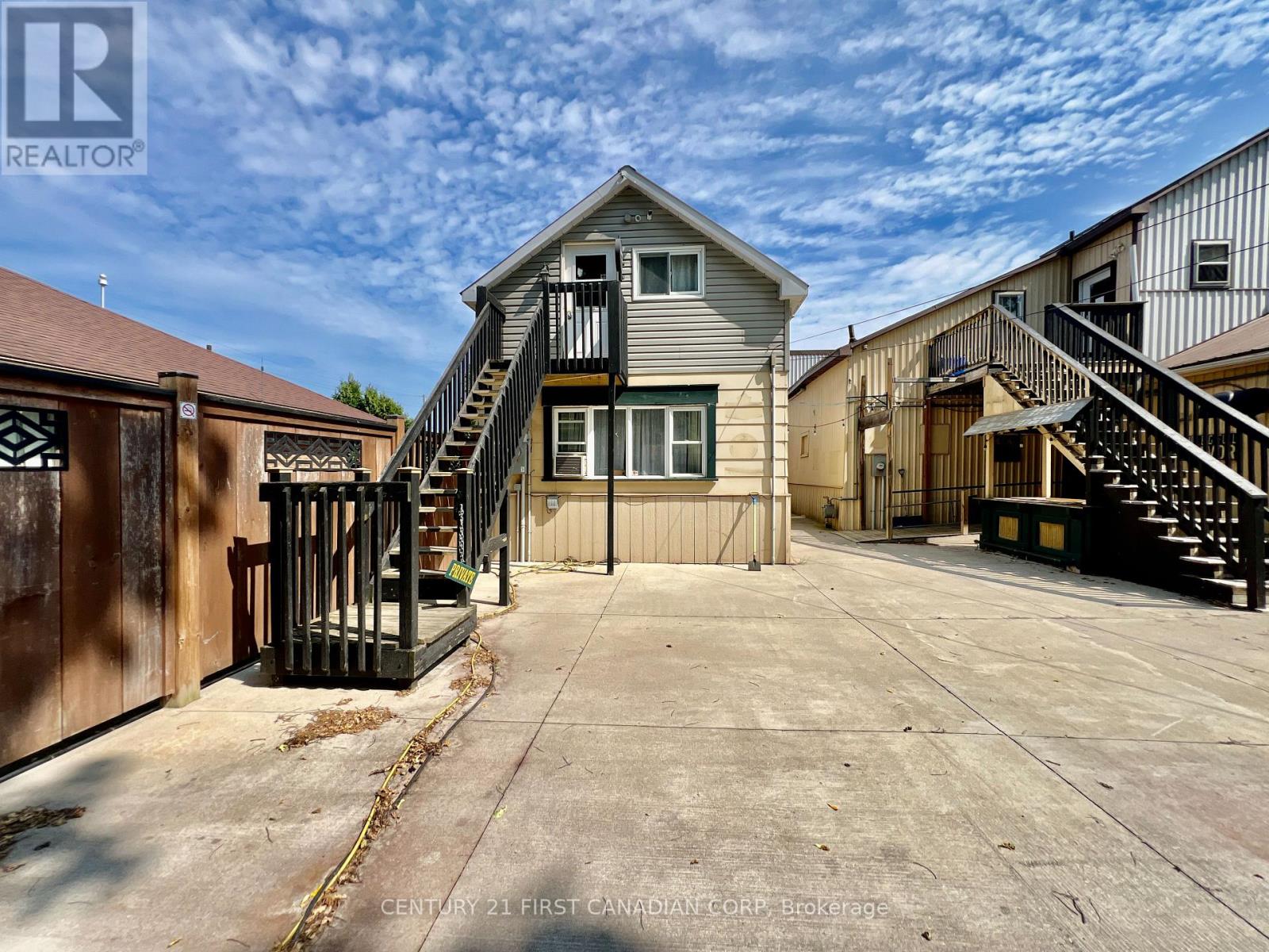 143 Main Street, North Middlesex, Ontario  N0M 1A0 - Photo 25 - X12613358