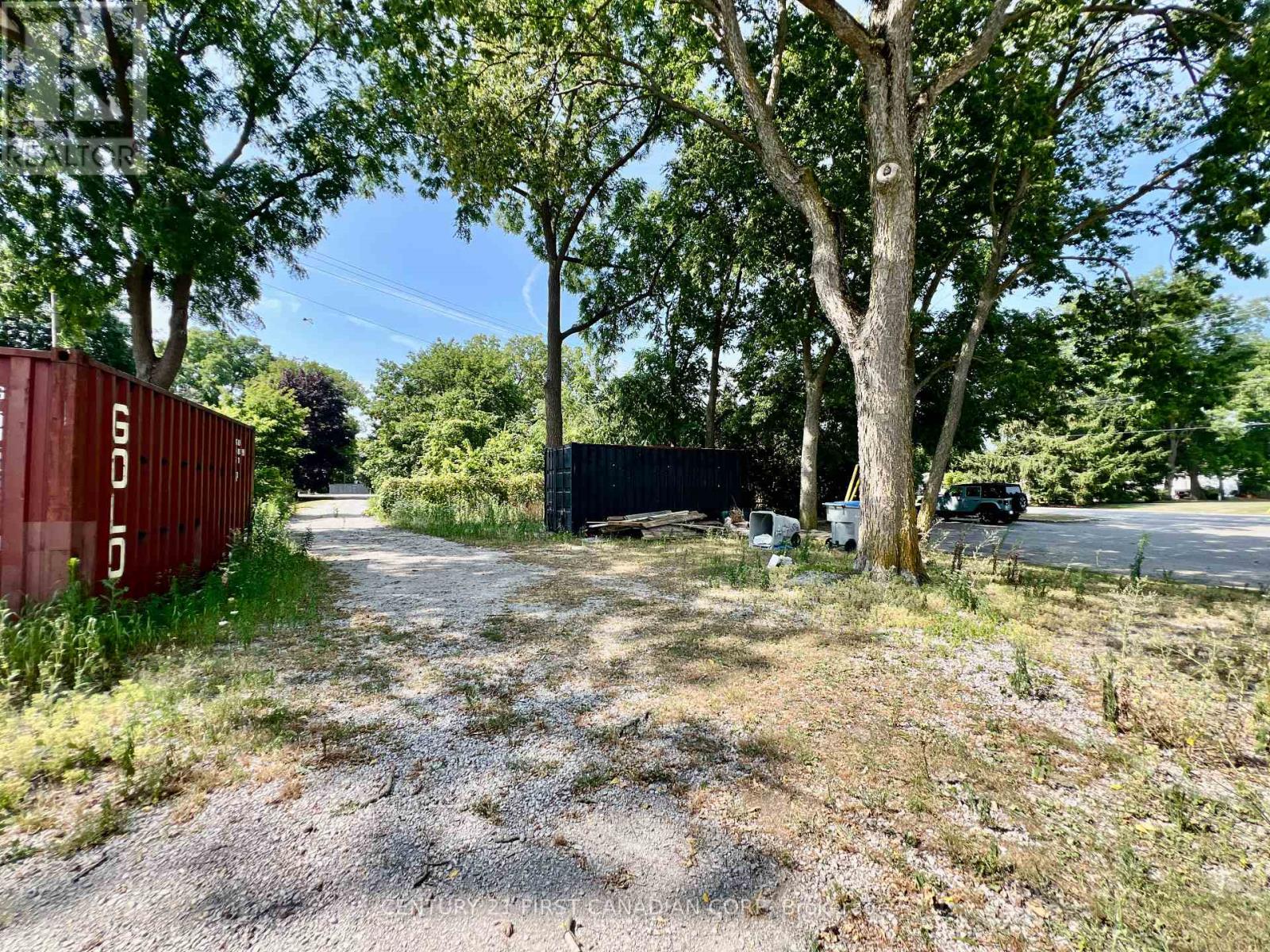 143 Main Street, North Middlesex, Ontario  N0M 1A0 - Photo 26 - X12613358