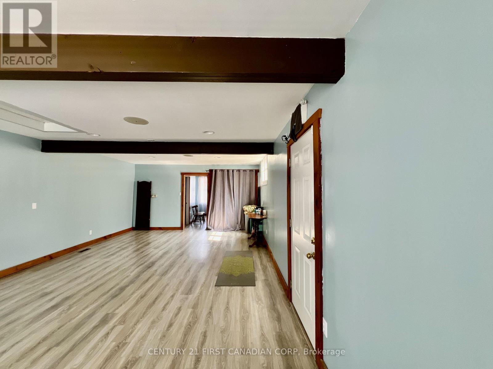 143 Main Street, North Middlesex, Ontario  N0M 1A0 - Photo 28 - X12613358