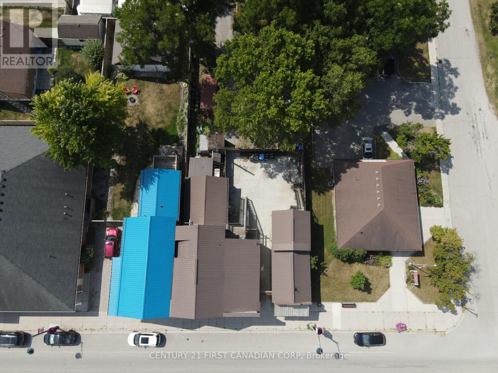 143 Main Street, North Middlesex, Ontario  N0M 1A0 - Photo 3 - X12613358