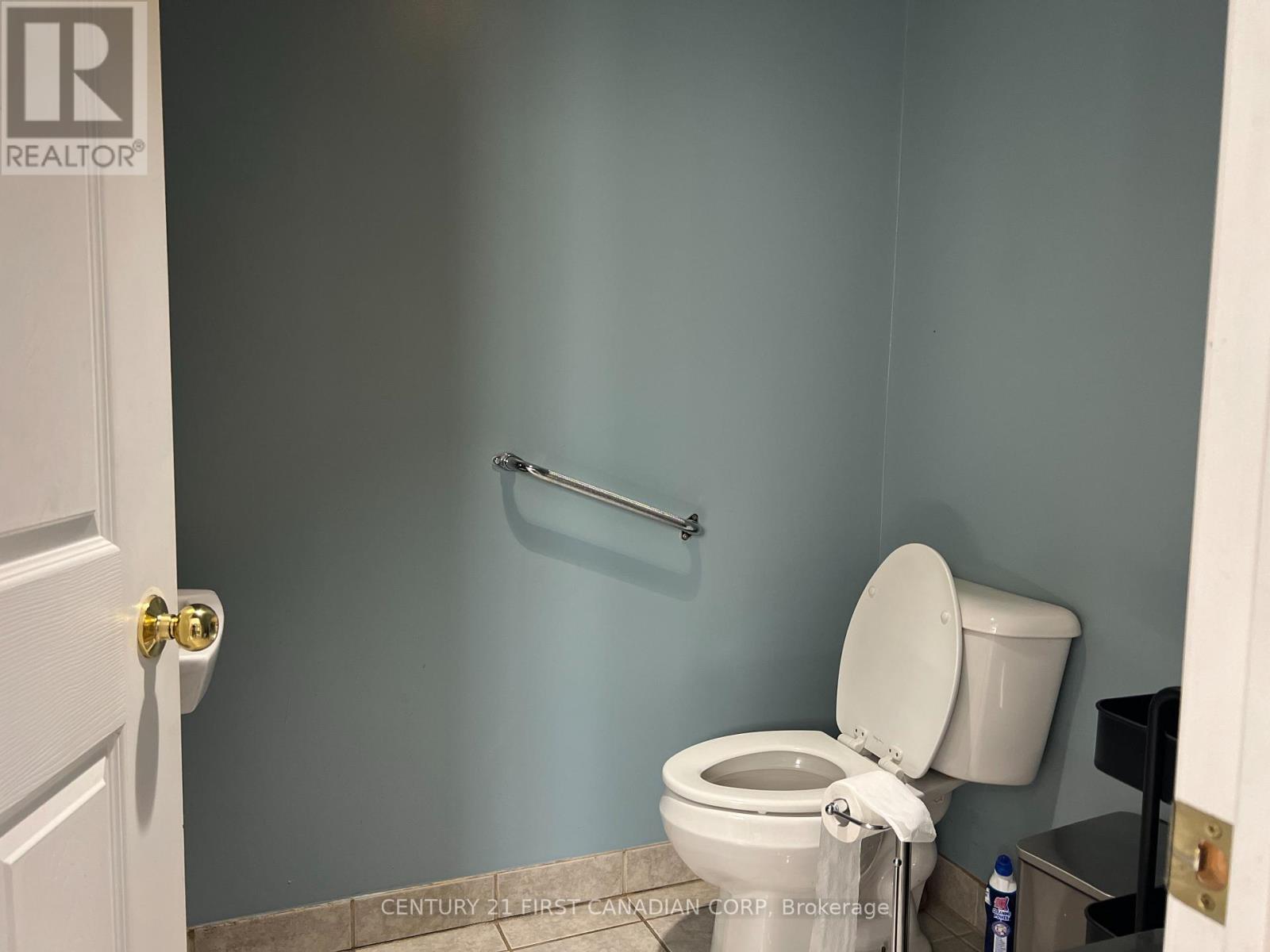 143 Main Street, North Middlesex, Ontario  N0M 1A0 - Photo 31 - X12613358