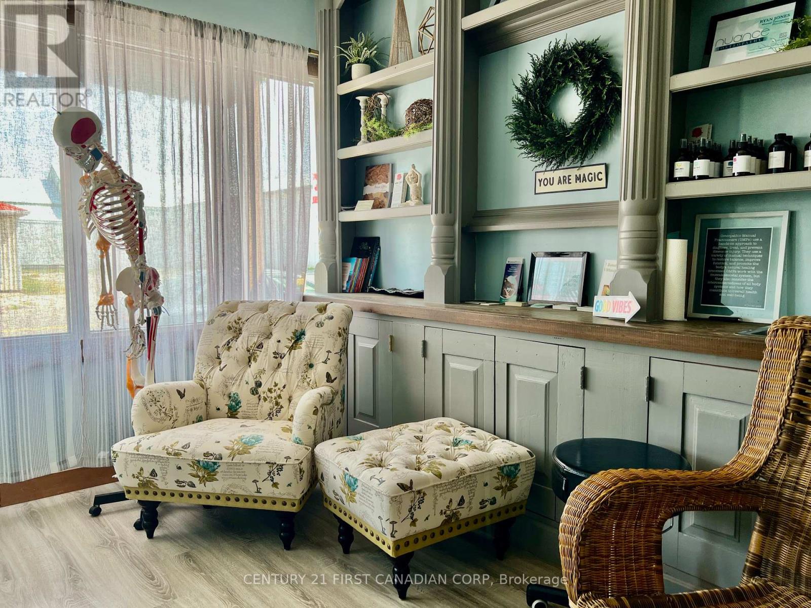 143 Main Street, North Middlesex, Ontario  N0M 1A0 - Photo 33 - X12613358