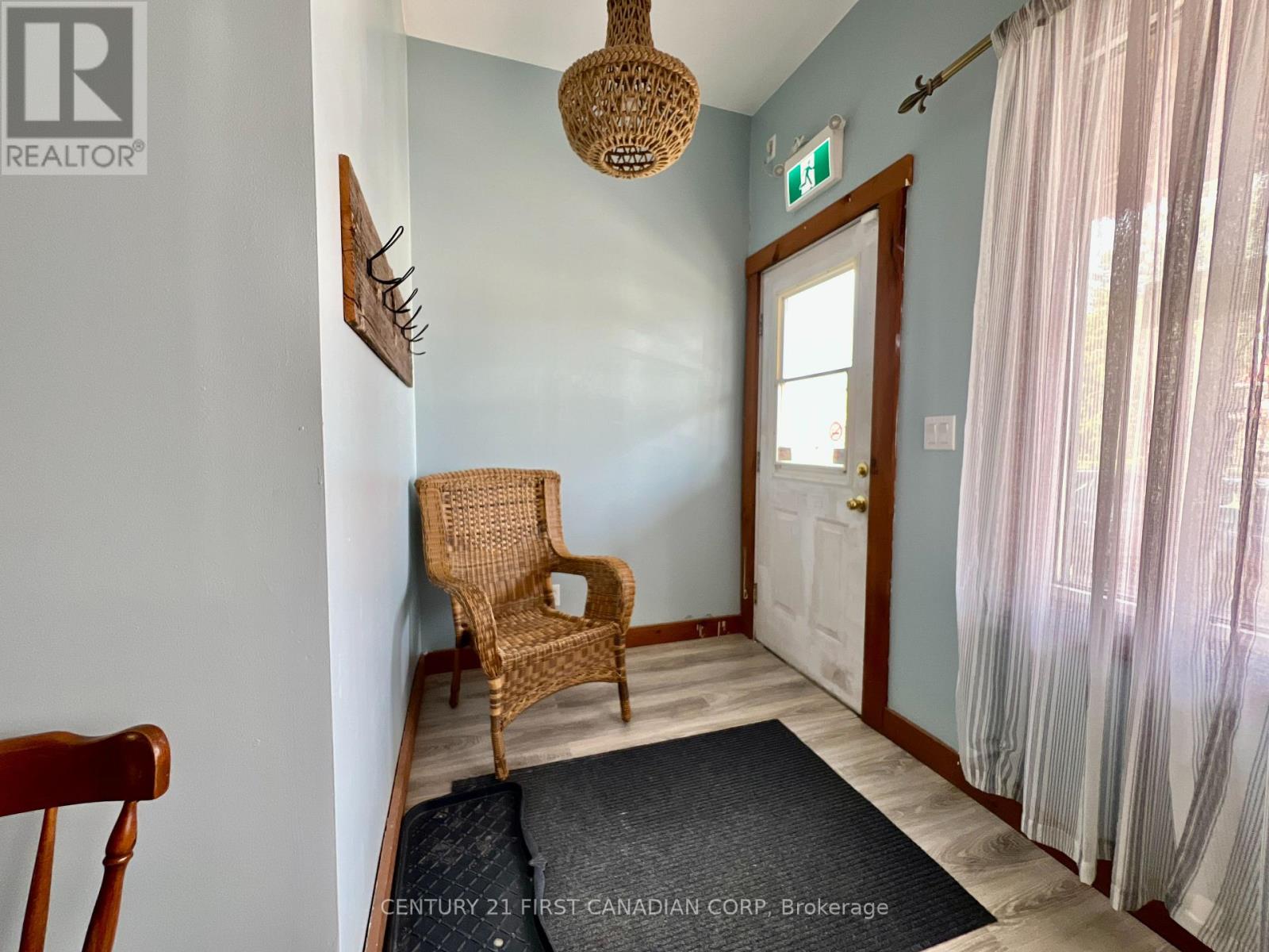 143 Main Street, North Middlesex, Ontario  N0M 1A0 - Photo 34 - X12613358