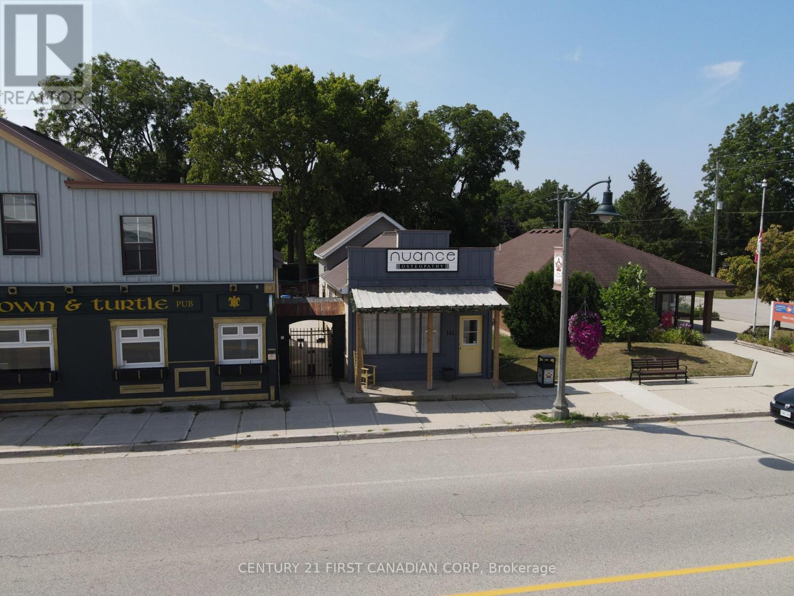 143 Main Street, North Middlesex, Ontario  N0M 1A0 - Photo 4 - X12613358