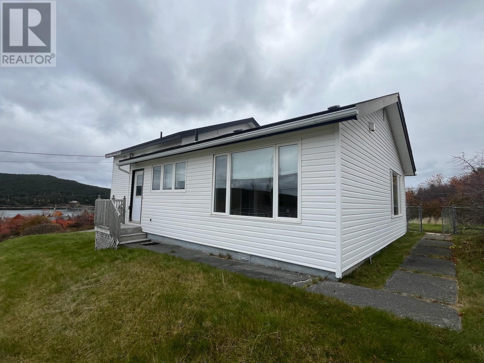 1 Oceanview Drive, Fermuse, Newfoundland & Labrador  A0A 2G0 - Photo 3 - 1292246