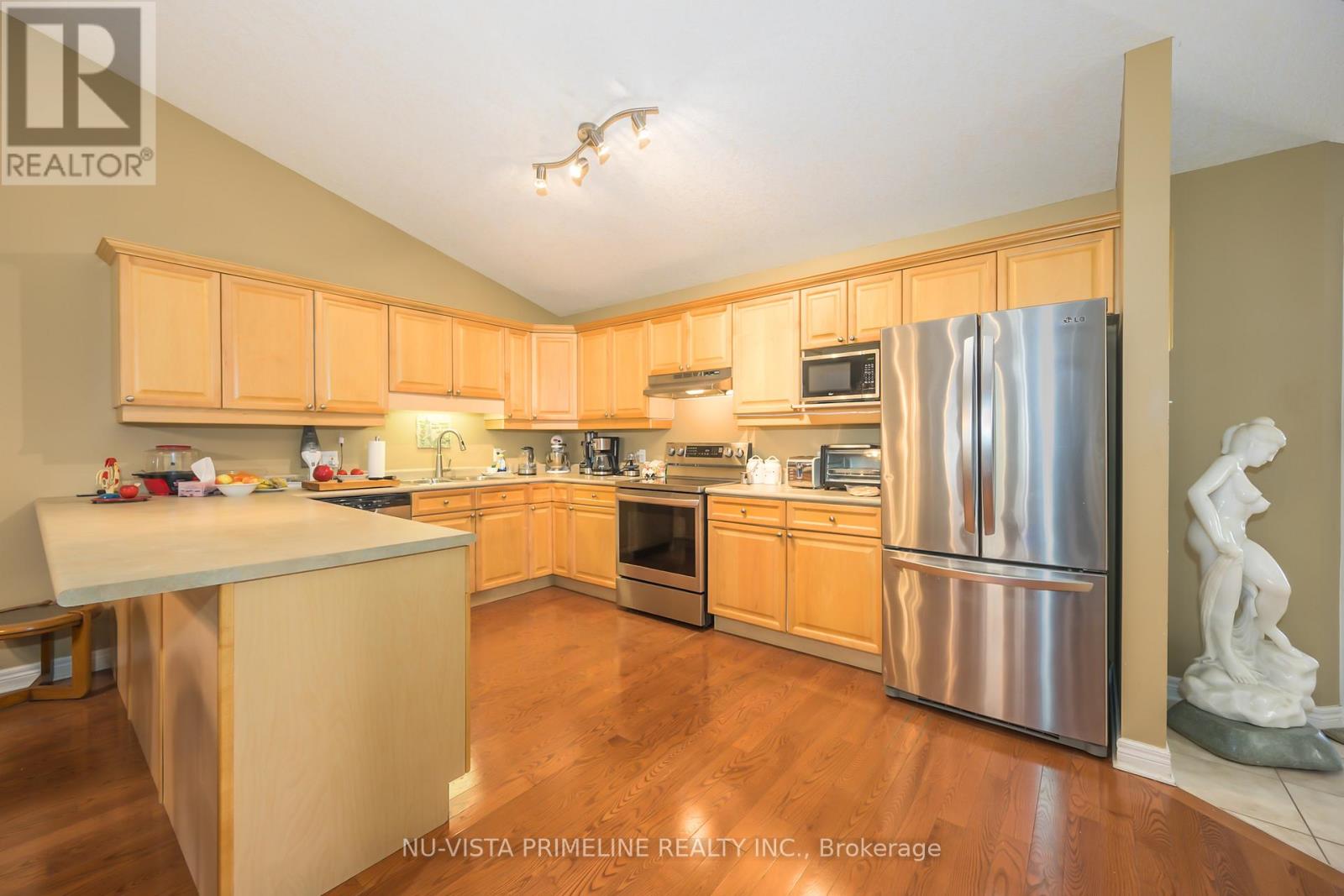 578 Bluebell Road, London North, Ontario  N5X 4L2 - Photo 6 - X12613468