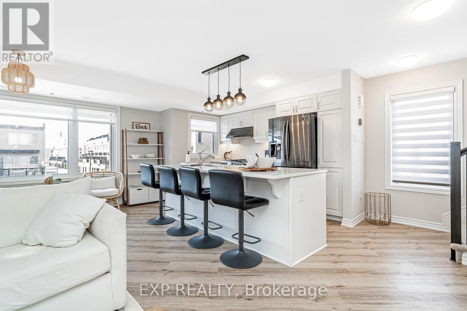 525 Ozawa Private, Ottawa, Ontario K1K 4Z8 - Photo 6 - X12613314