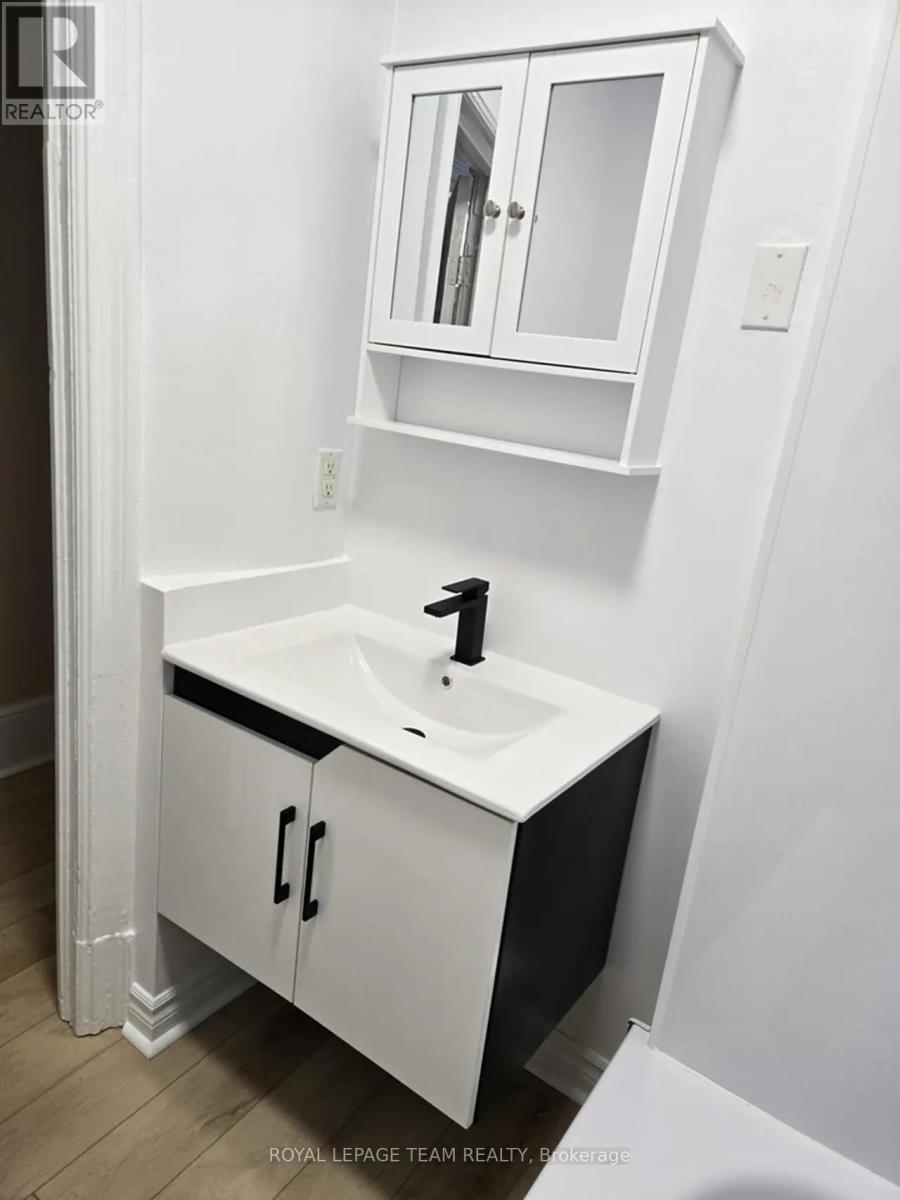 158 St Andrew Street, Ottawa, Ontario  K1N 5G4 - Photo 13 - X12613342