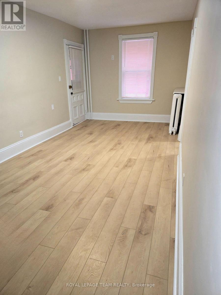 158 St Andrew Street, Ottawa, Ontario  K1N 5G4 - Photo 7 - X12613342