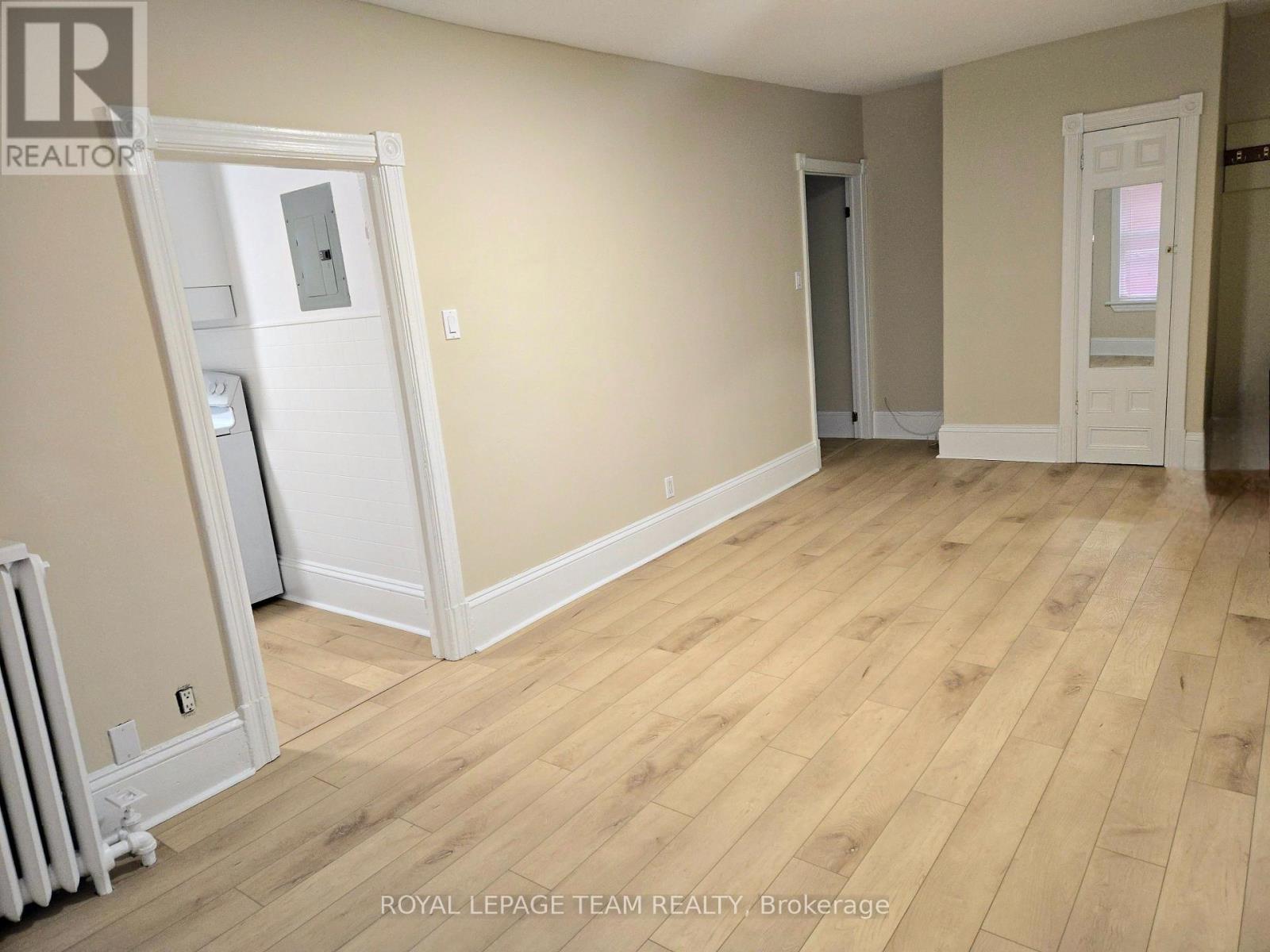 158 St Andrew Street, Ottawa, Ontario  K1N 5G4 - Photo 9 - X12613342