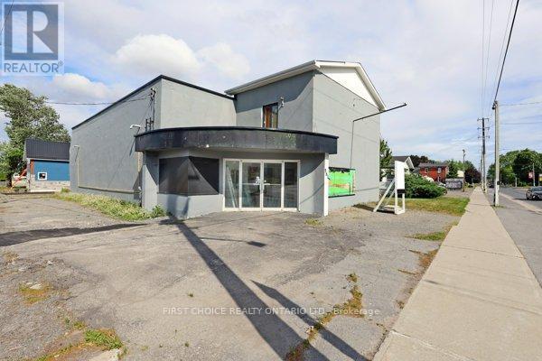 <h3>$1,999 Monthly</h3><p>561 St Lawrence Street, North Dundas, Ontario</p>