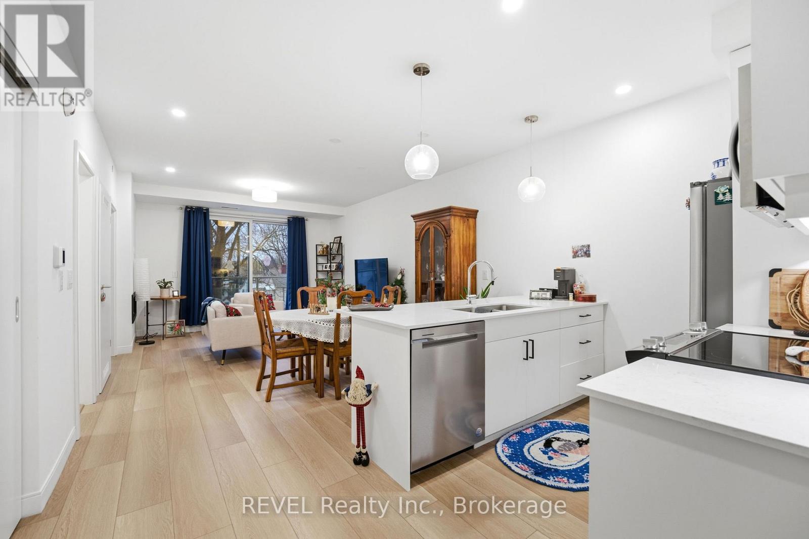 203 - 118 West Street, Port Colborne, Ontario  L3K 0B9 - Photo 5 - X12613356