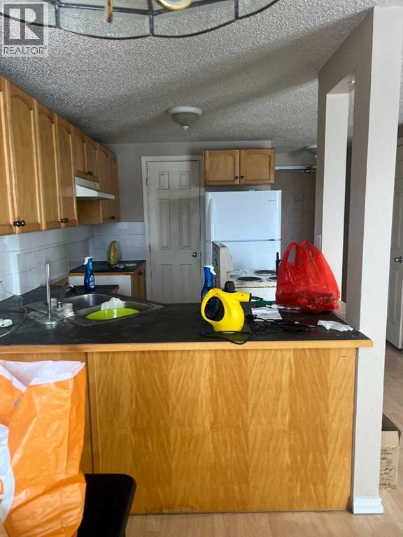 201, 6825 Centre Street NW, Calgary, Alberta