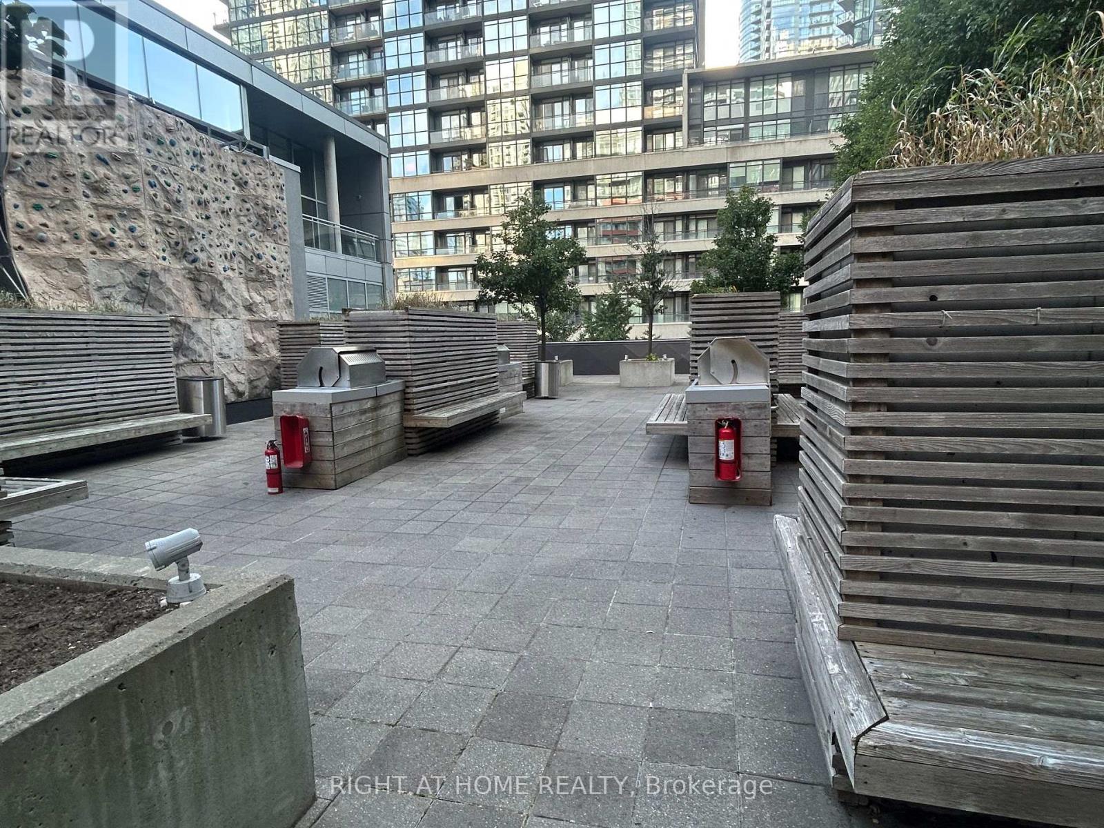 3702 - 25 Telegram Mews, Toronto (Waterfront Communities), Ontario  M5V 3Z1 - Photo 28 - C12613320