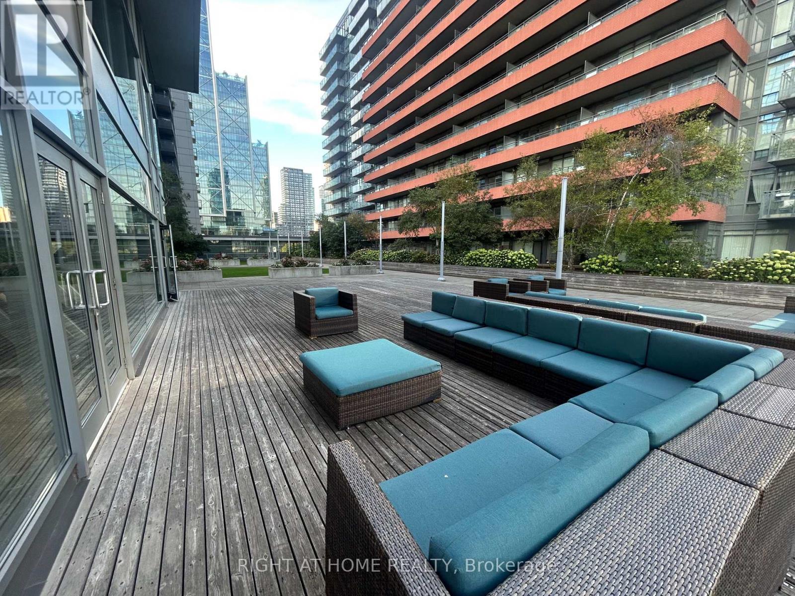 3702 - 25 Telegram Mews, Toronto (Waterfront Communities), Ontario  M5V 3Z1 - Photo 29 - C12613320