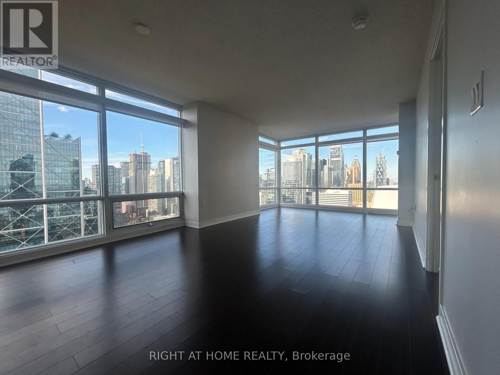 3702 - 25 Telegram Mews, Toronto (Waterfront Communities), Ontario  M5V 3Z1 - Photo 7 - C12613320