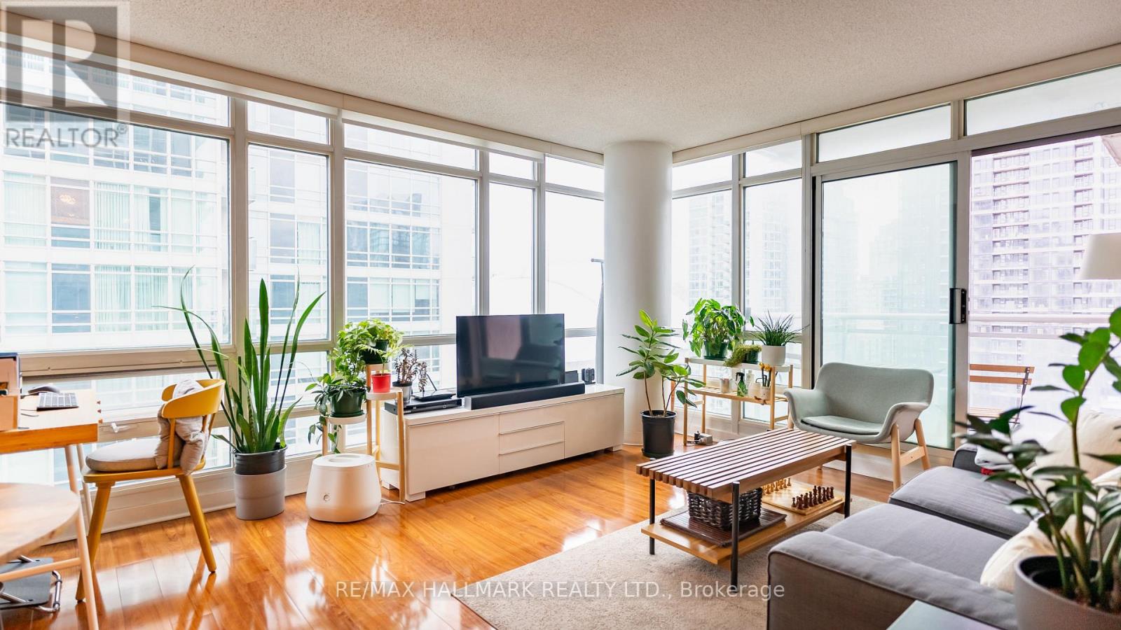 2710 - 397 Front Street W, Toronto, Ontario  M5V 3S1 - Photo 6 - C12613322