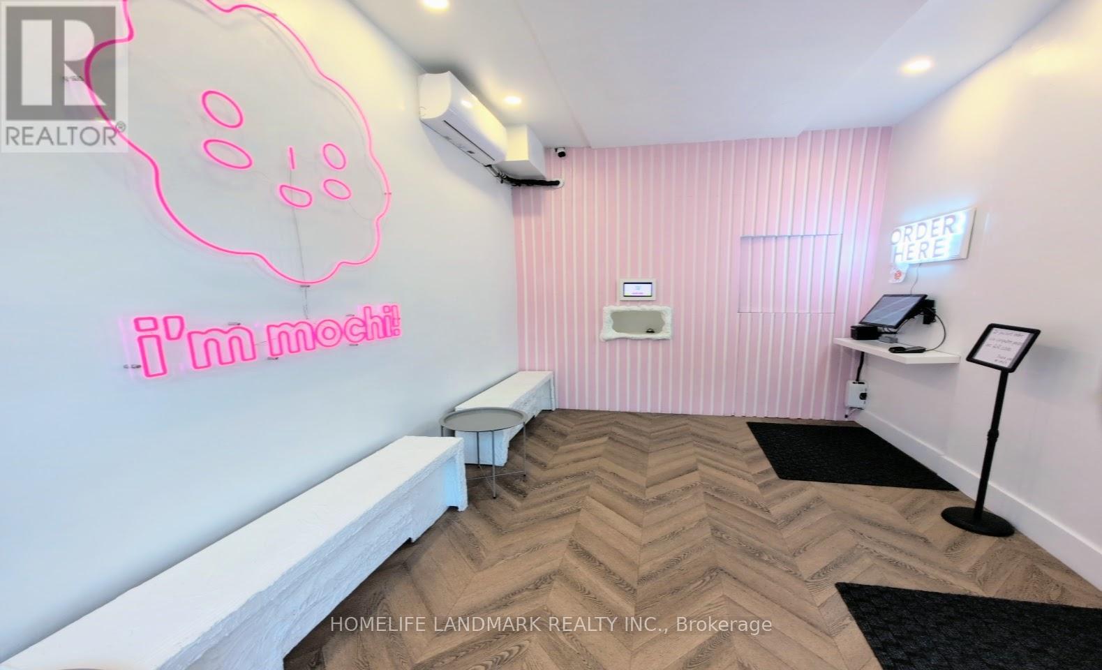 677 Queen St Street W, Toronto, Ontario  M6J 1E6 - Photo 2 - C12613380