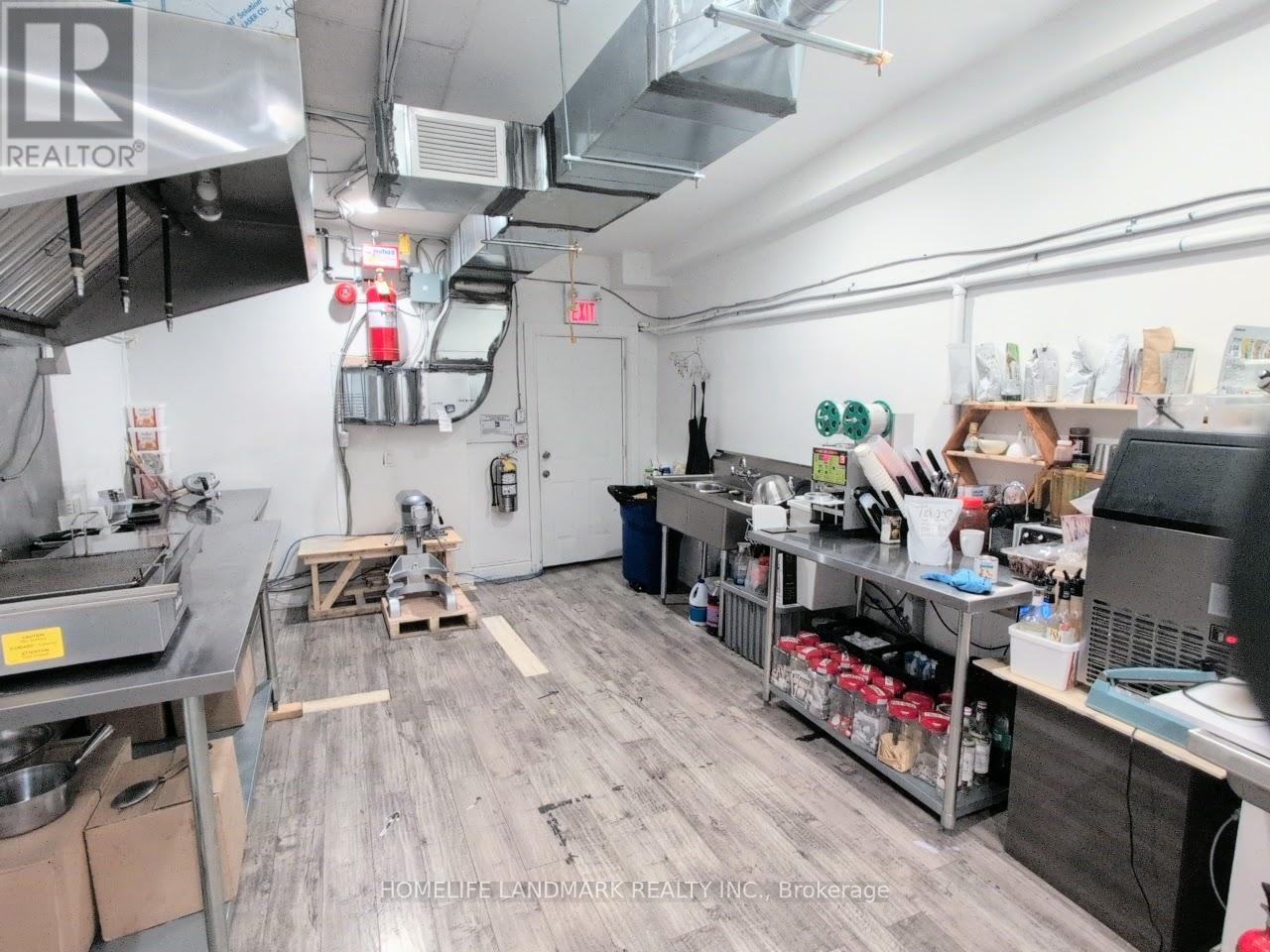 677 Queen St Street W, Toronto, Ontario  M6J 1E6 - Photo 5 - C12613380