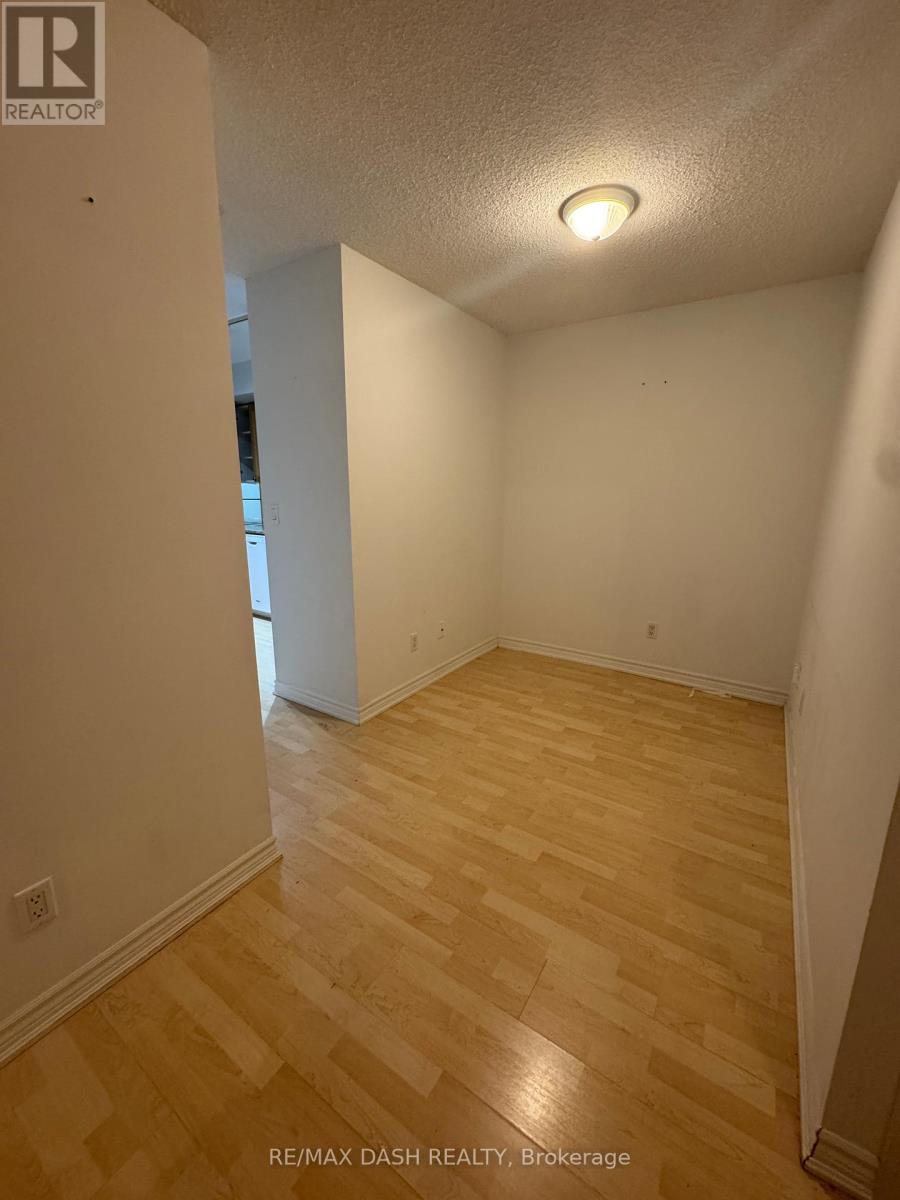 2210 - 761 Bay Street, Toronto, Ontario  M5G 2R2 - Photo 6 - C12613402