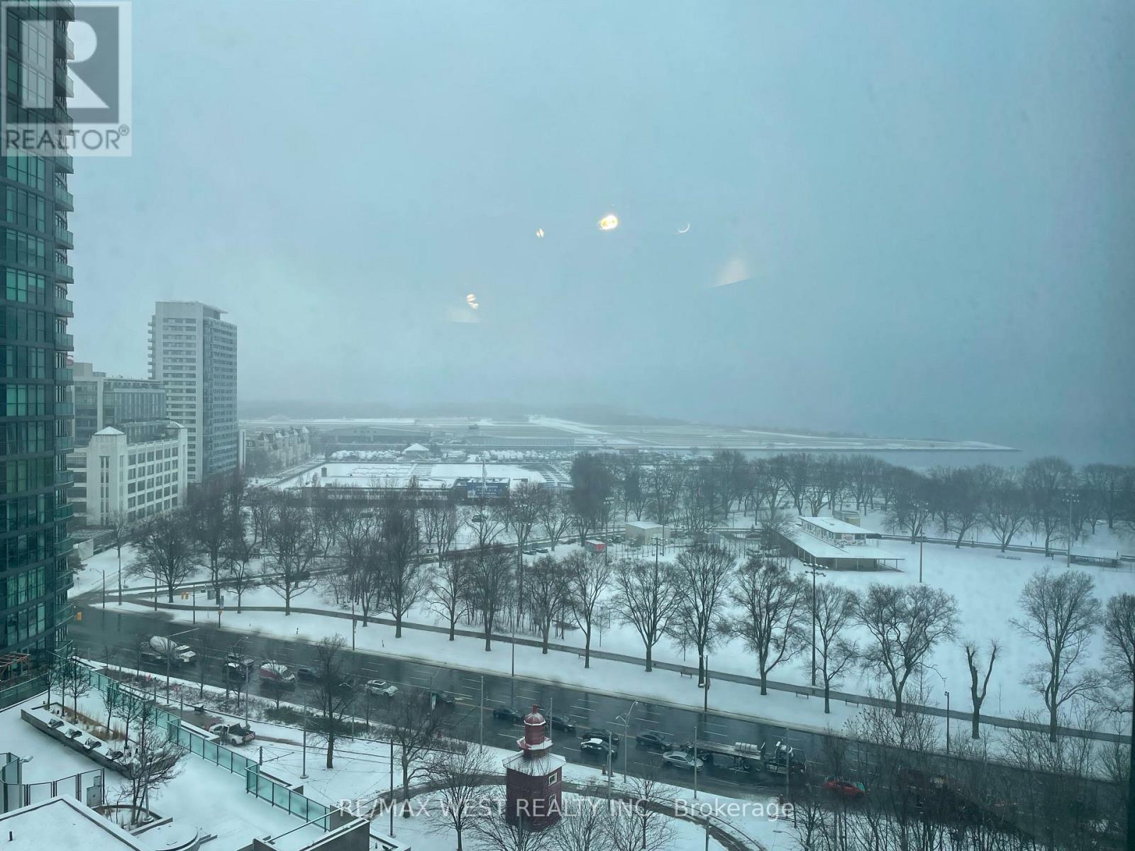 1507 - 219 Fort York Boulevard, Toronto, Ontario  M5V 1B1 - Photo 3 - C12613430