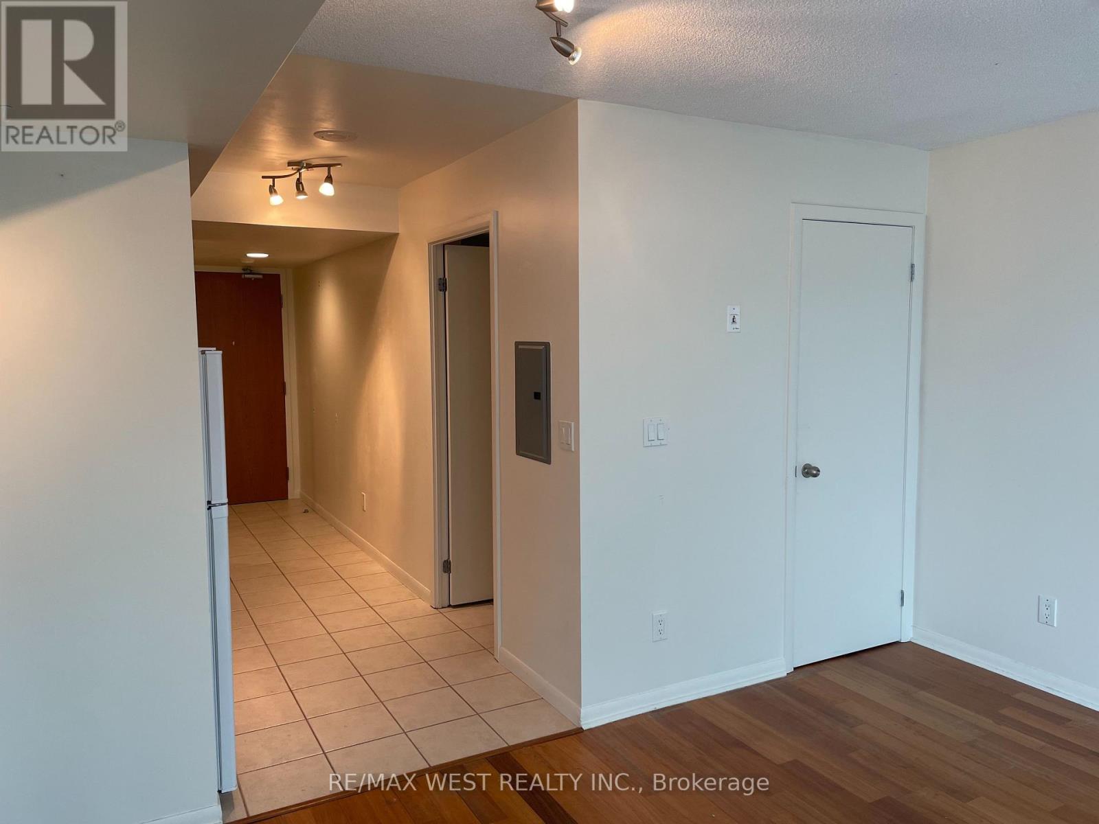 1507 - 219 Fort York Boulevard, Toronto, Ontario  M5V 1B1 - Photo 4 - C12613430