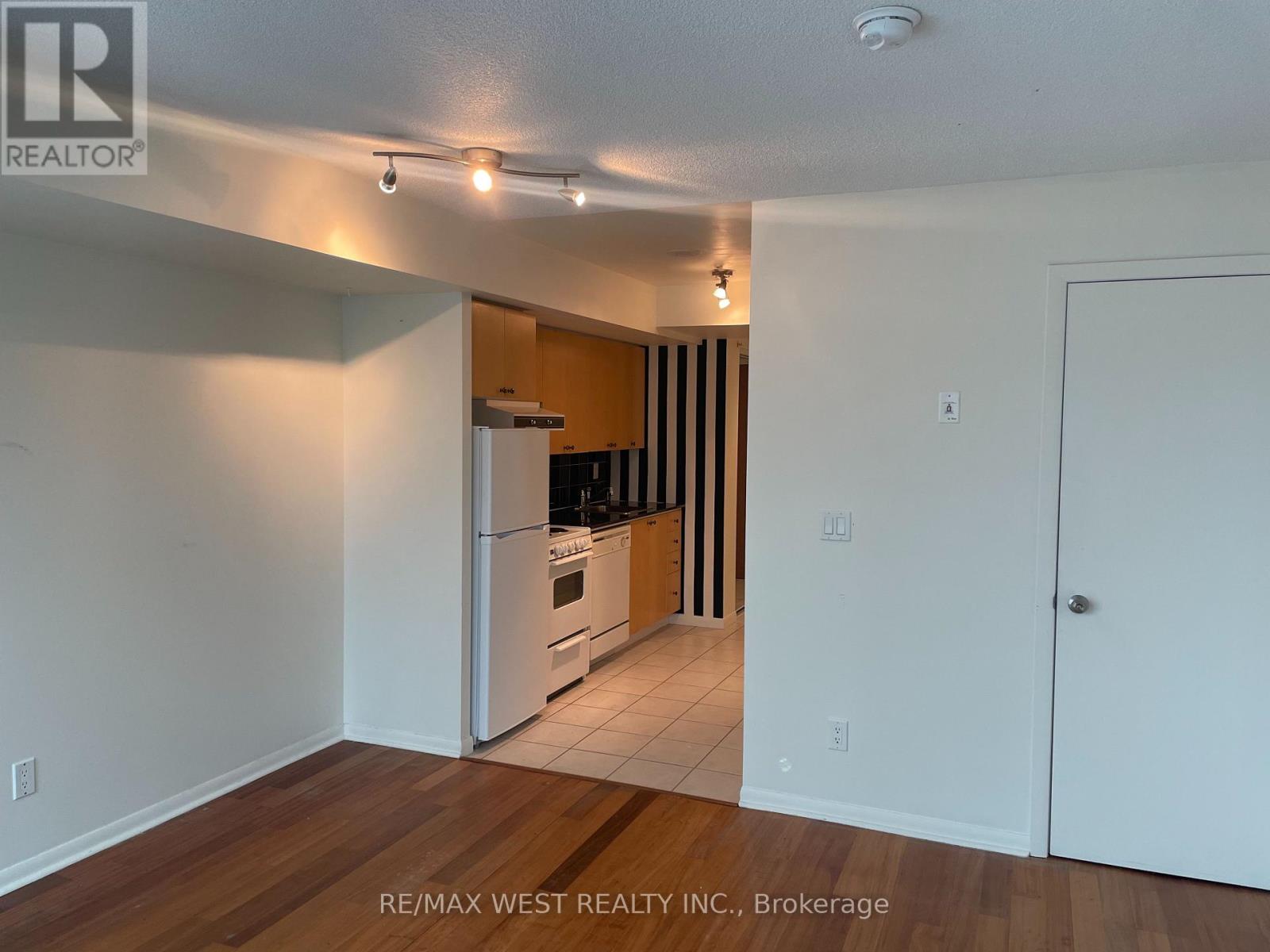 1507 - 219 Fort York Boulevard, Toronto, Ontario  M5V 1B1 - Photo 8 - C12613430