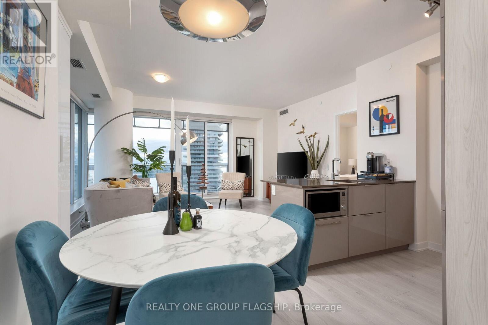 1609 - 28 Freeland Street, Toronto, Ontario M5E 0E3 - Photo 2 - C12613444