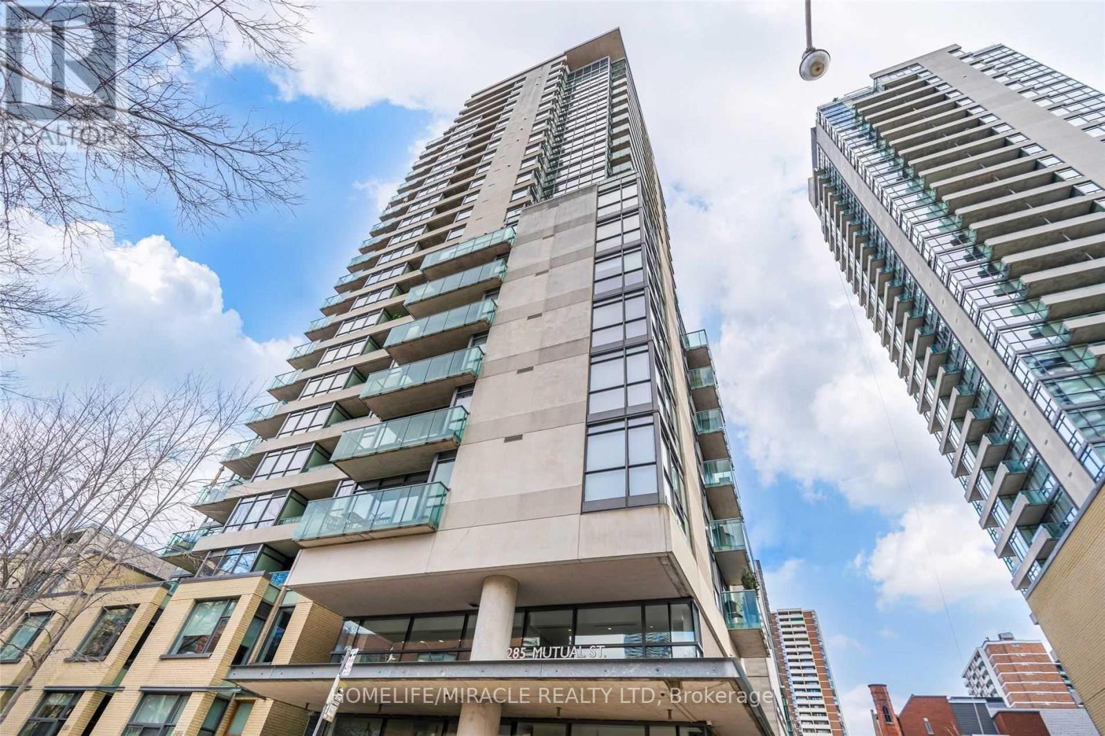 1106 - 285 Mutual Street, Toronto, Ontario  M4Y 1X6 - Photo 1 - C12613470