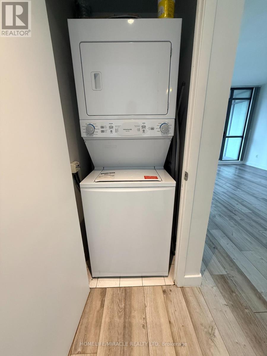 1106 - 285 Mutual Street, Toronto, Ontario  M4Y 1X6 - Photo 12 - C12613470