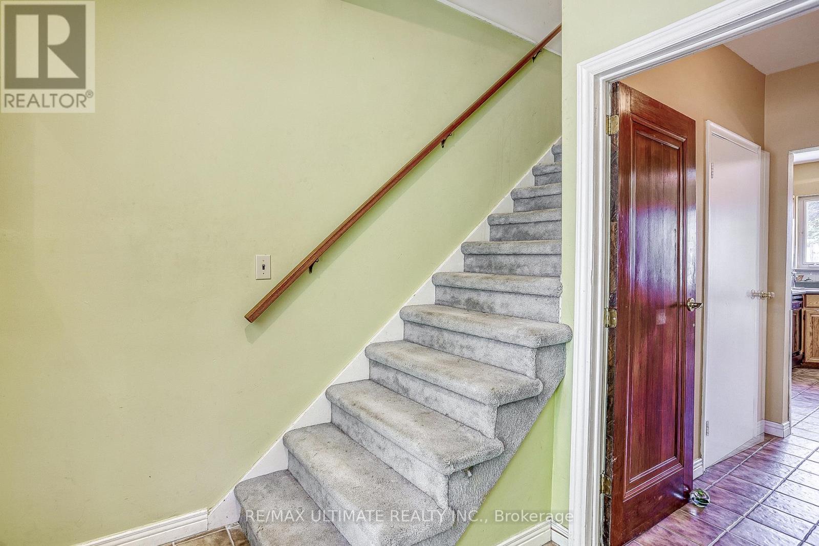 23 Westcroft Drive, Toronto, Ontario  M1E 3A2 - Photo 4 - E12613366