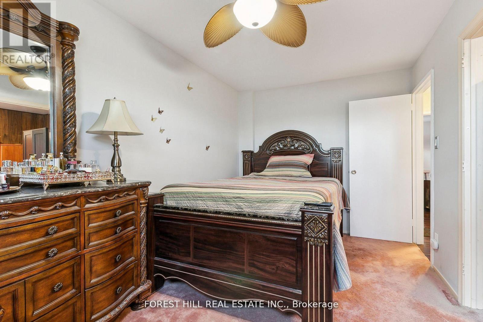 86 Village Greenway, Toronto, Ontario  M2J 1K8 - Photo 18 - C12516674