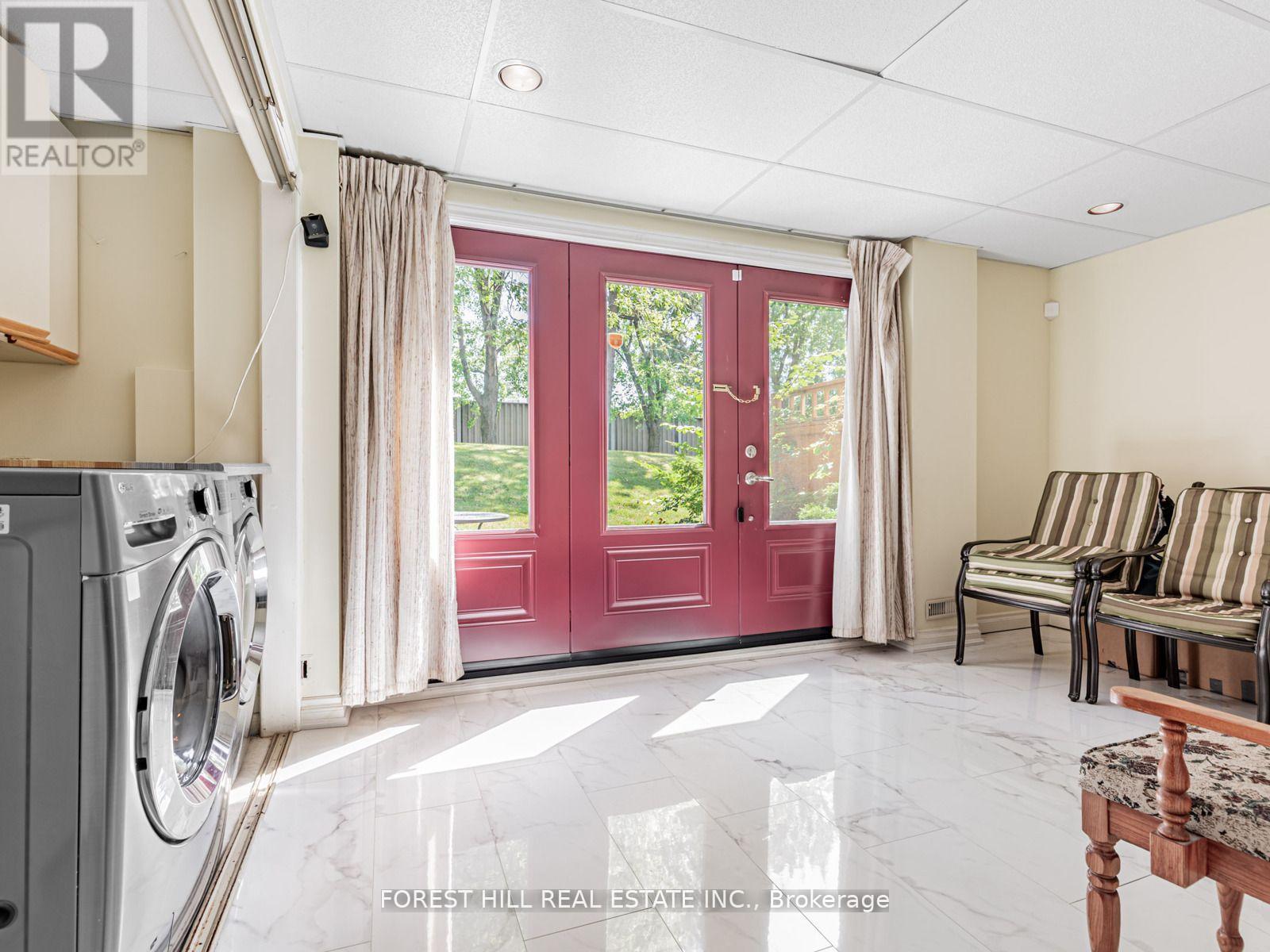 86 Village Greenway, Toronto, Ontario  M2J 1K8 - Photo 36 - C12516674