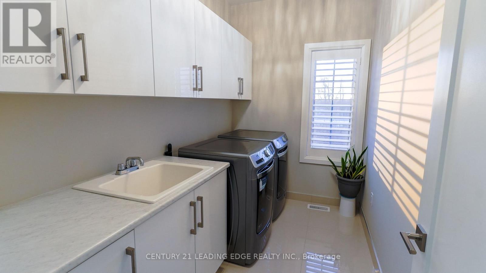 34 Huggins Drive, Whitby, Ontario  L1P 0N4 - Photo 31 - E12607816