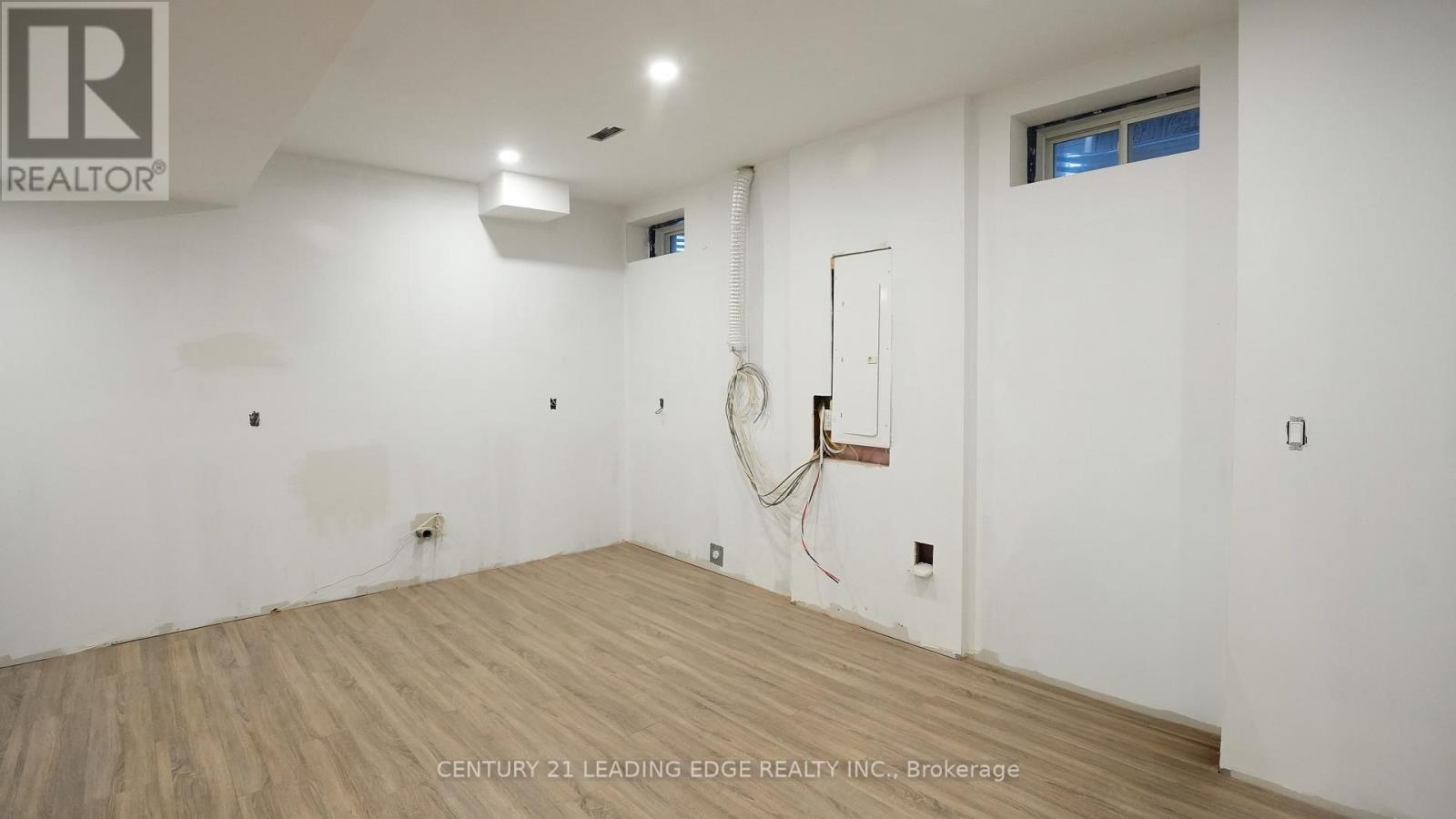 34 Huggins Drive, Whitby, Ontario  L1P 0N4 - Photo 37 - E12607816