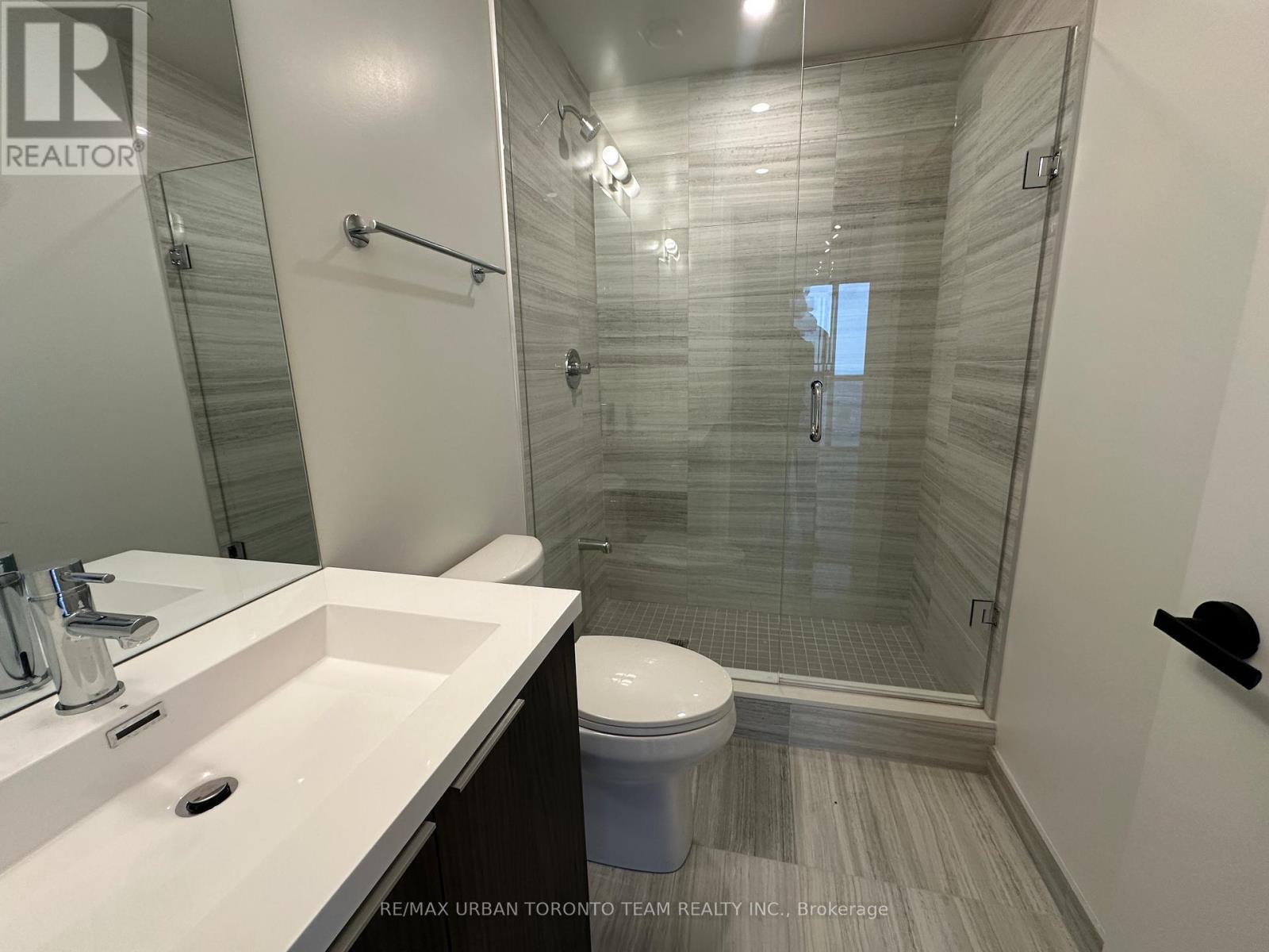 4312 - 8 Interchange Way, Vaughan (Vaughan Corporate Centre), Ontario  L4K 5Z7 - Photo 21 - N12613338