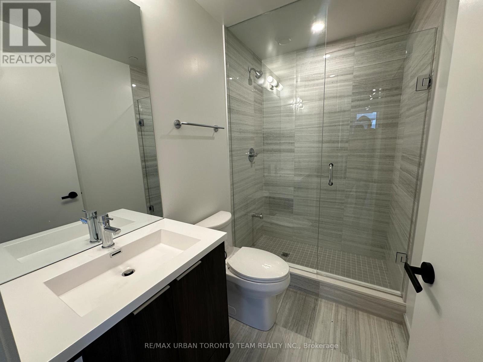 4312 - 8 Interchange Way, Vaughan (Vaughan Corporate Centre), Ontario  L4K 5Z7 - Photo 23 - N12613338