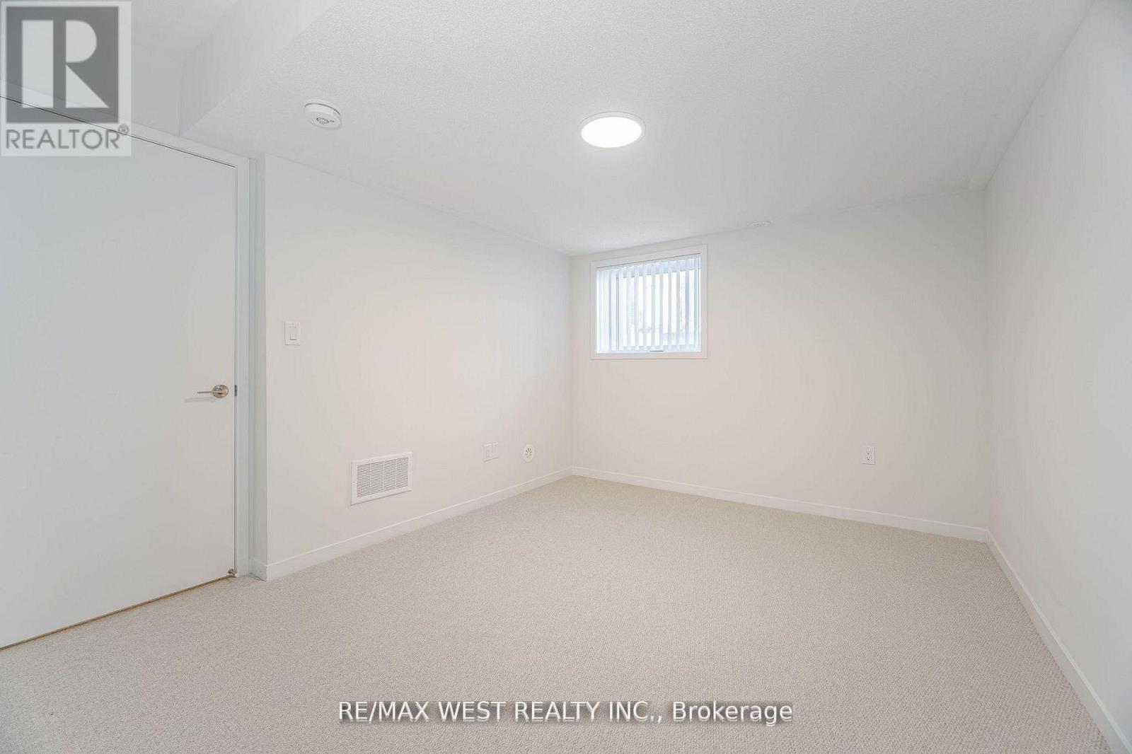 195 - 141 Honeycrisp Crescent, Vaughan (Concord), Ontario  L4K 5Z8 - Photo 20 - N12613438