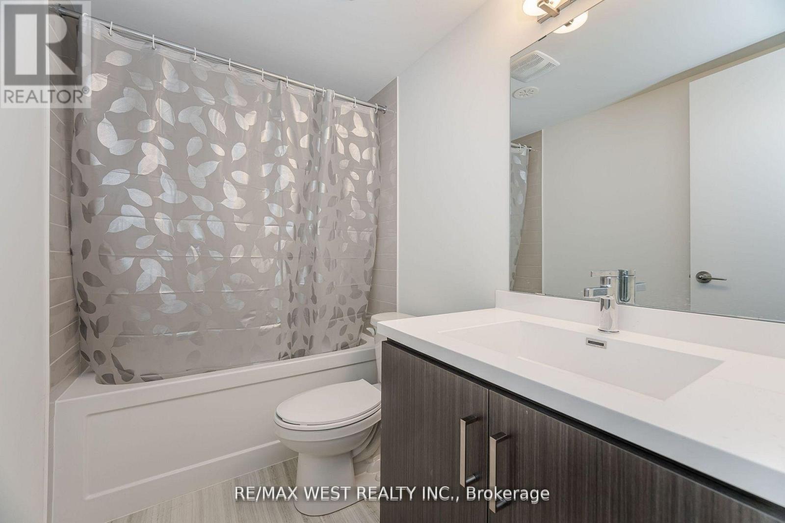 195 - 141 Honeycrisp Crescent, Vaughan (Concord), Ontario  L4K 5Z8 - Photo 23 - N12613438