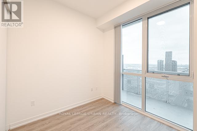 3608 - 8 Interchange Way, Vaughan, Ontario  L4K 5Z7 - Photo 7 - N12613442