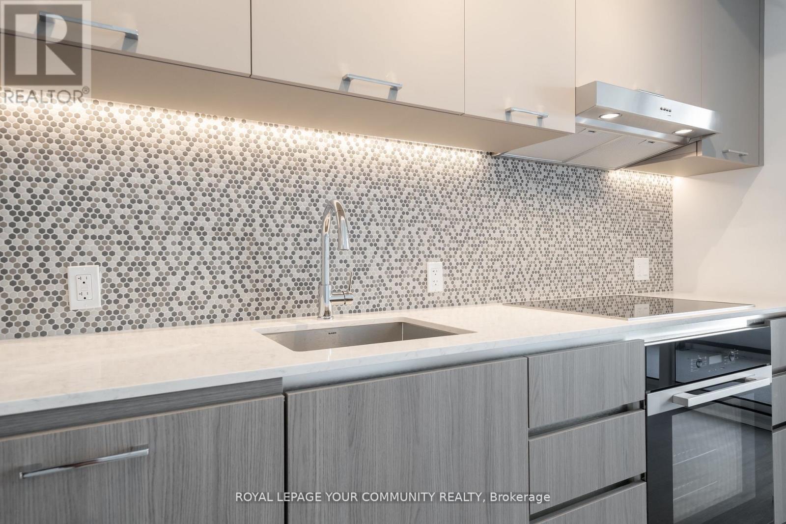 725 - 8188 Yonge Street, Vaughan (Uplands), Ontario  L4J 1W5 - Photo 17 - N12613476