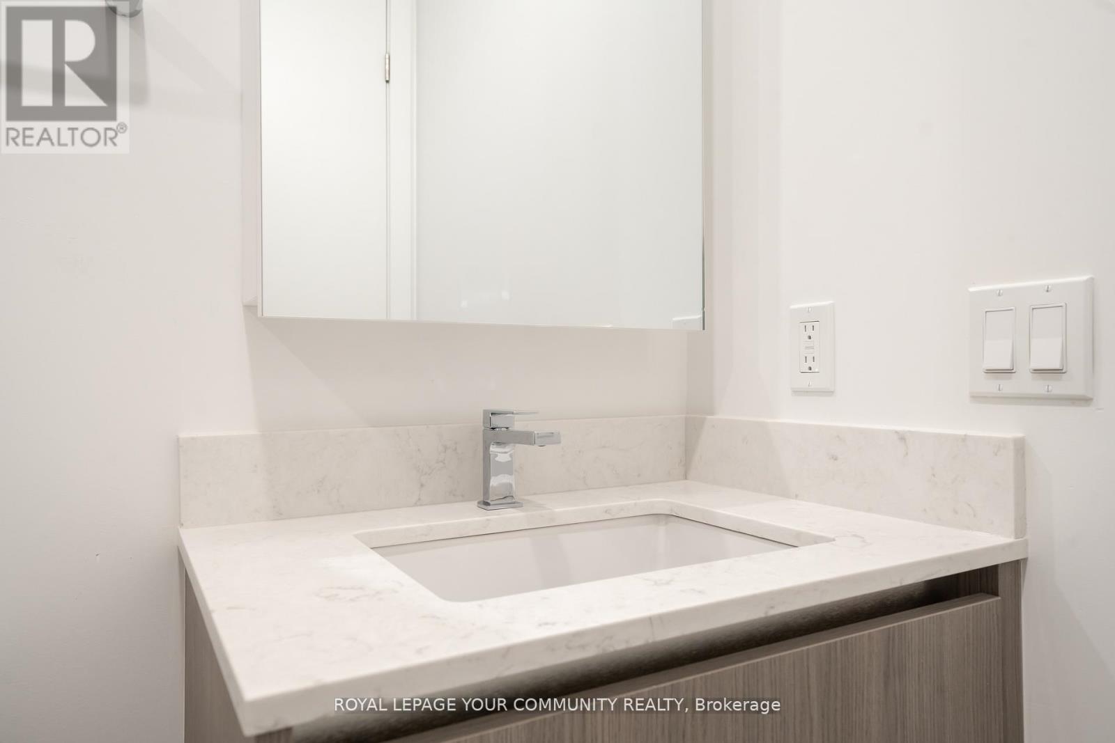 725 - 8188 Yonge Street, Vaughan (Uplands), Ontario  L4J 1W5 - Photo 25 - N12613476