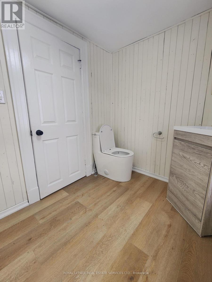 54 Ferndale Drive N, Barrie (0 North), Ontario L4N 9V4 - Photo 5 - S12613450