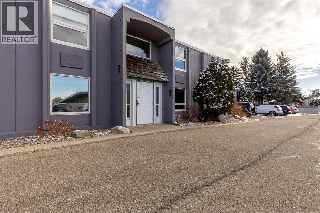 R101, 2004 13 Avenue N, Lethbridge, Alberta  T1H 5B1 - Photo 4 - A2272843