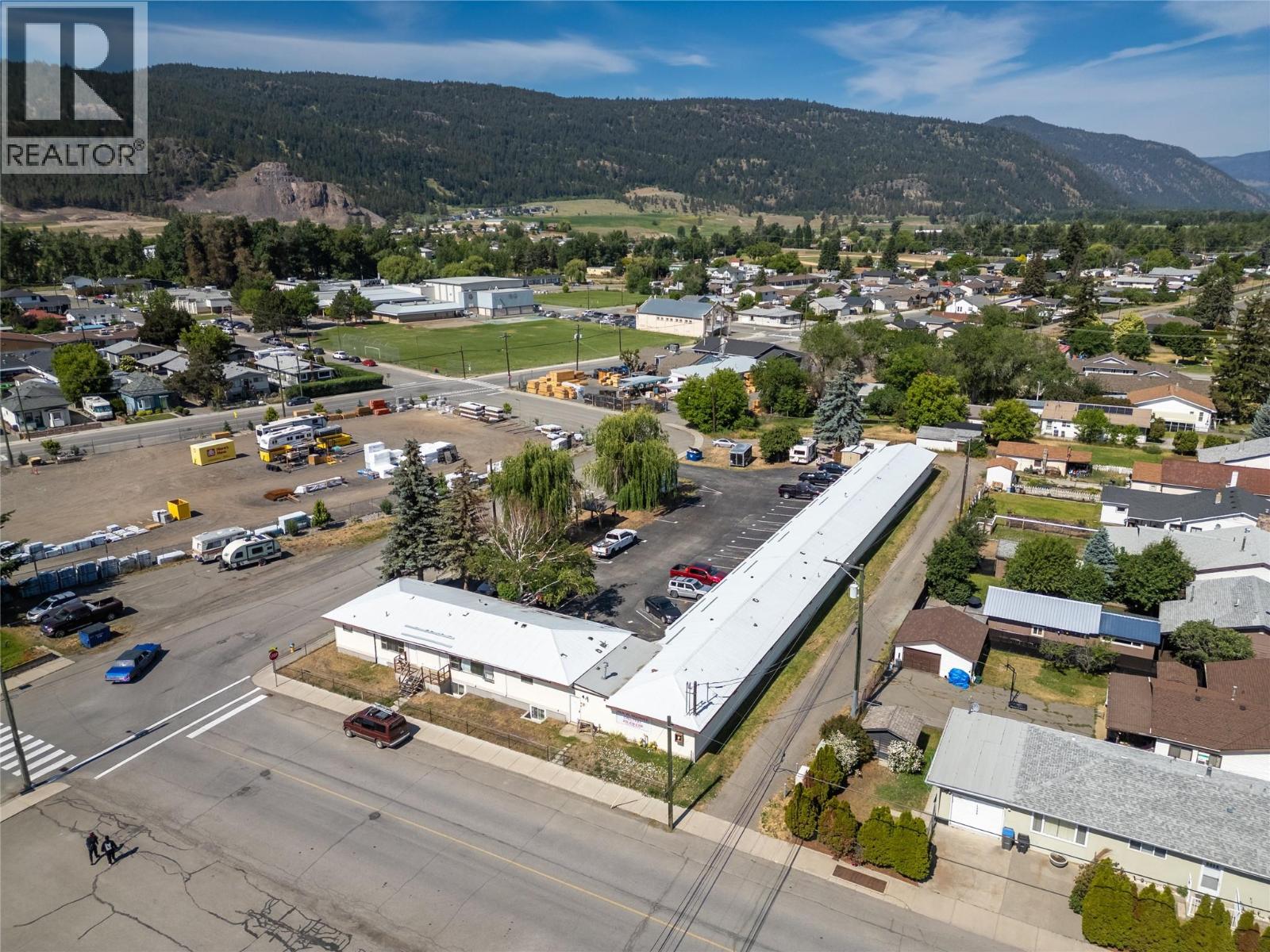 1801 Chapman Street, Merritt, British Columbia  V1K 1R6 - Photo 4 - 10351721