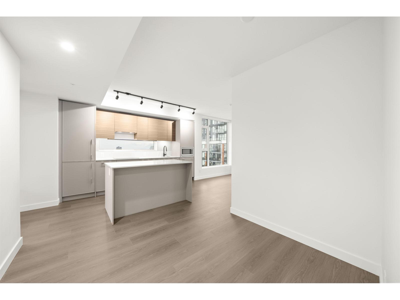 3503 13745 George Junction, Surrey, British Columbia  V3T 4Y3 - Photo 3 - R3056794