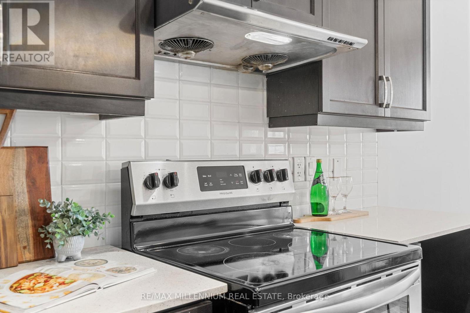 6 - 62 Preston Meadow Avenue, Mississauga, Ontario  L4Z 0C8 - Photo 11 - W12613330