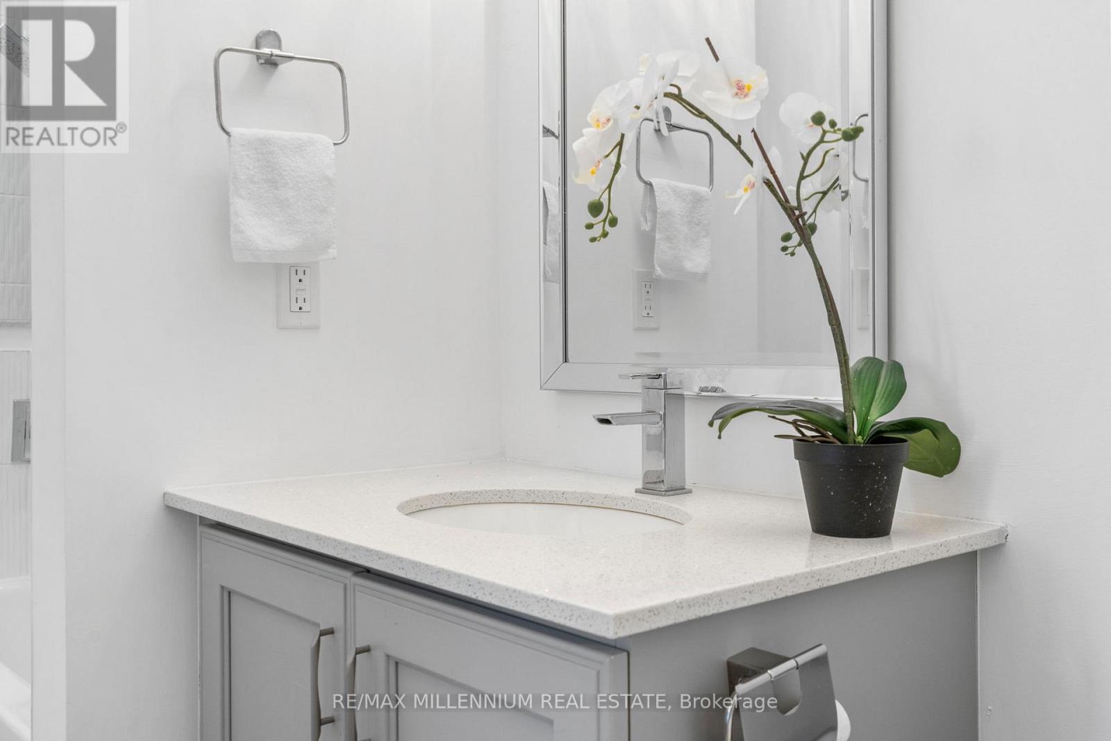 6 - 62 Preston Meadow Avenue, Mississauga, Ontario  L4Z 0C8 - Photo 32 - W12613330