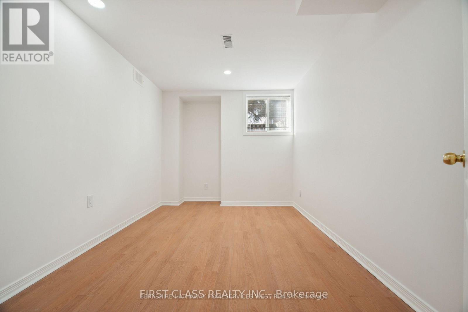 Lower - 5554 Churchill Meadows Boulevard, Mississauga, Ontario  L5M 6M6 - Photo 8 - W12613346